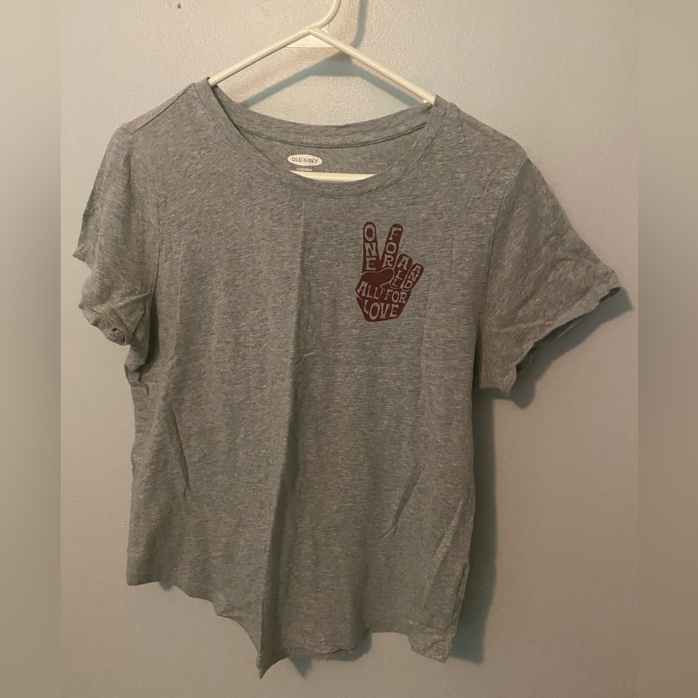 Old Navy graphic t-shirt